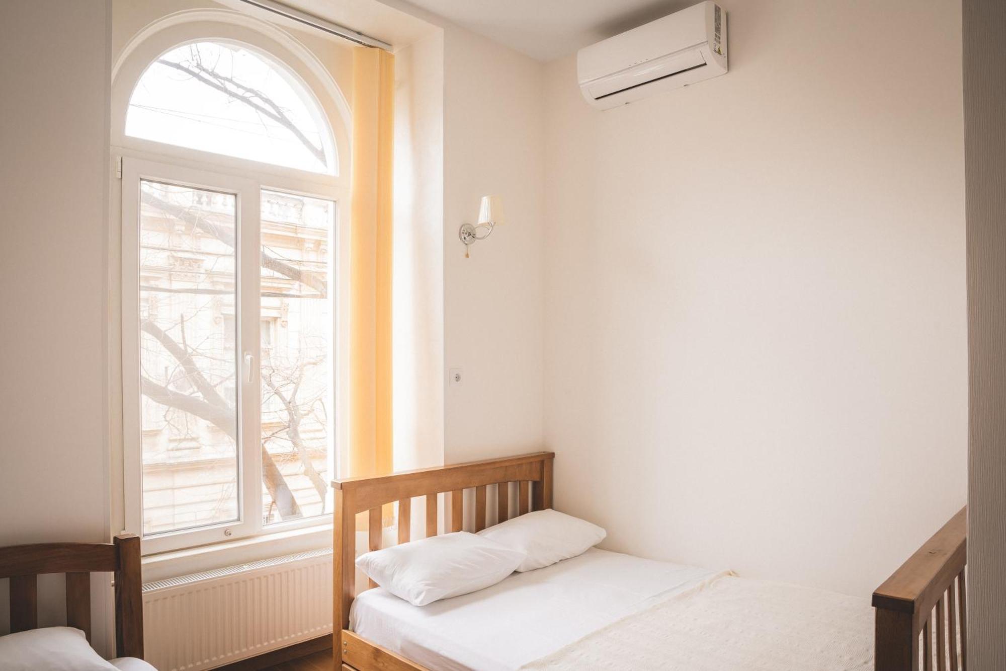 Hh Hotel Tbiliszi Kültér fotó