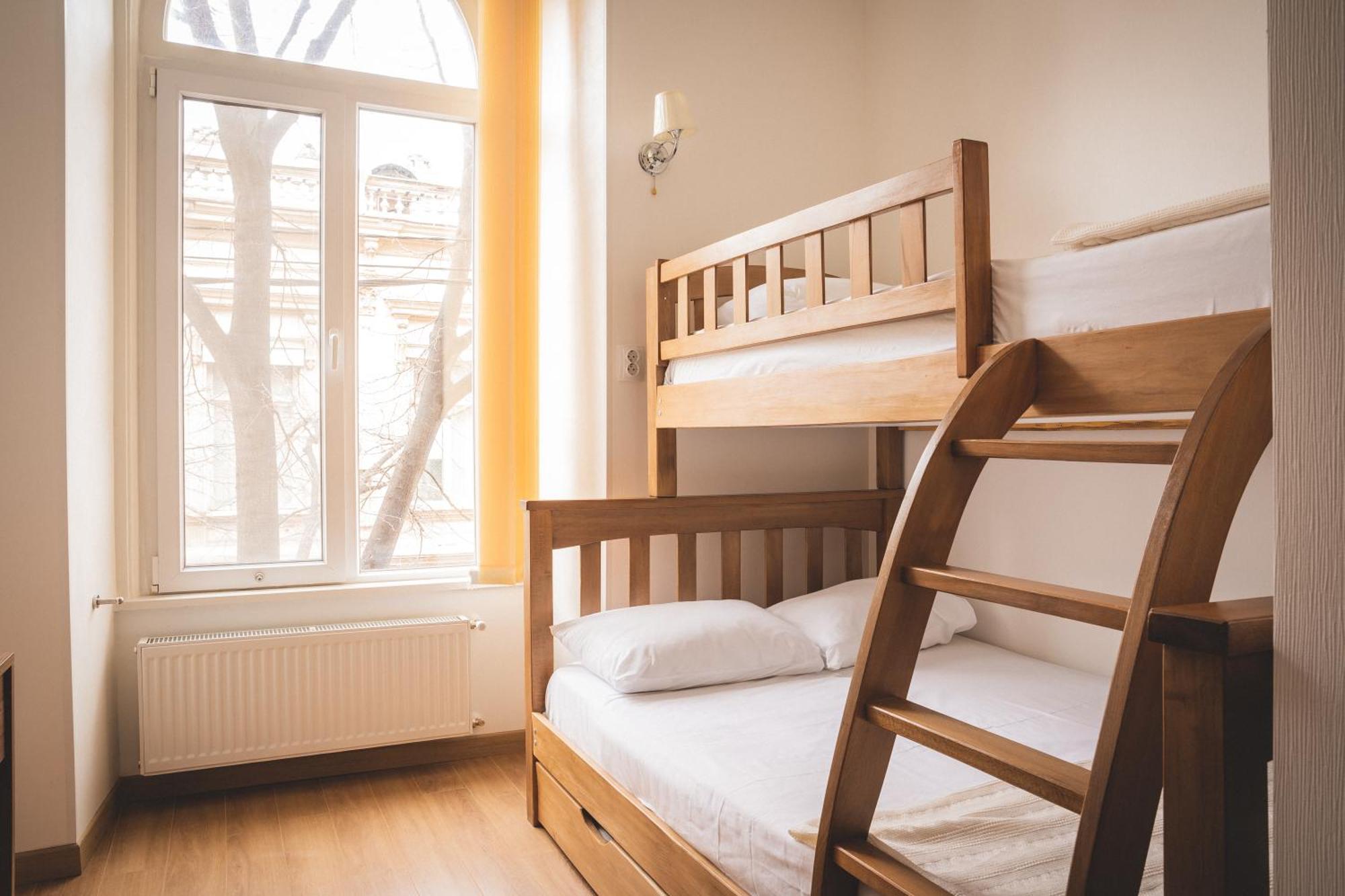 Hh Hotel Tbiliszi Kültér fotó